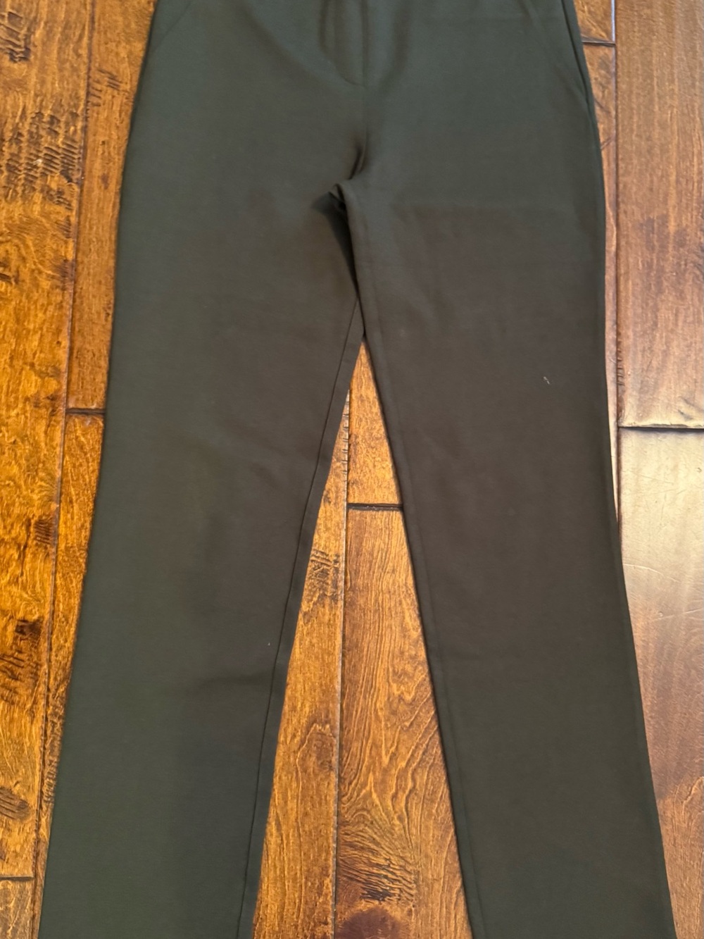 Quince Lot of 2 ultra stretch ponte straight leg pants Medium - Picture 2 of 11
